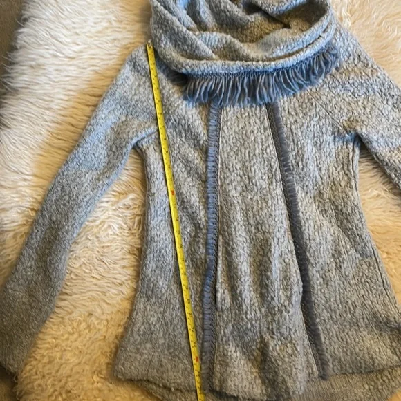 Angel Of The North Sweater - Picture 8 of 9